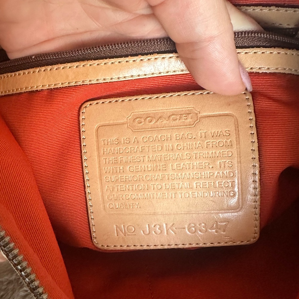 Coach Signature Swingpack
Crossbody Bag Style 6347 - Picture 8 of 14